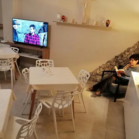 Il Volo Frühstückspension
